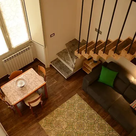 Arisea Apt * Naples